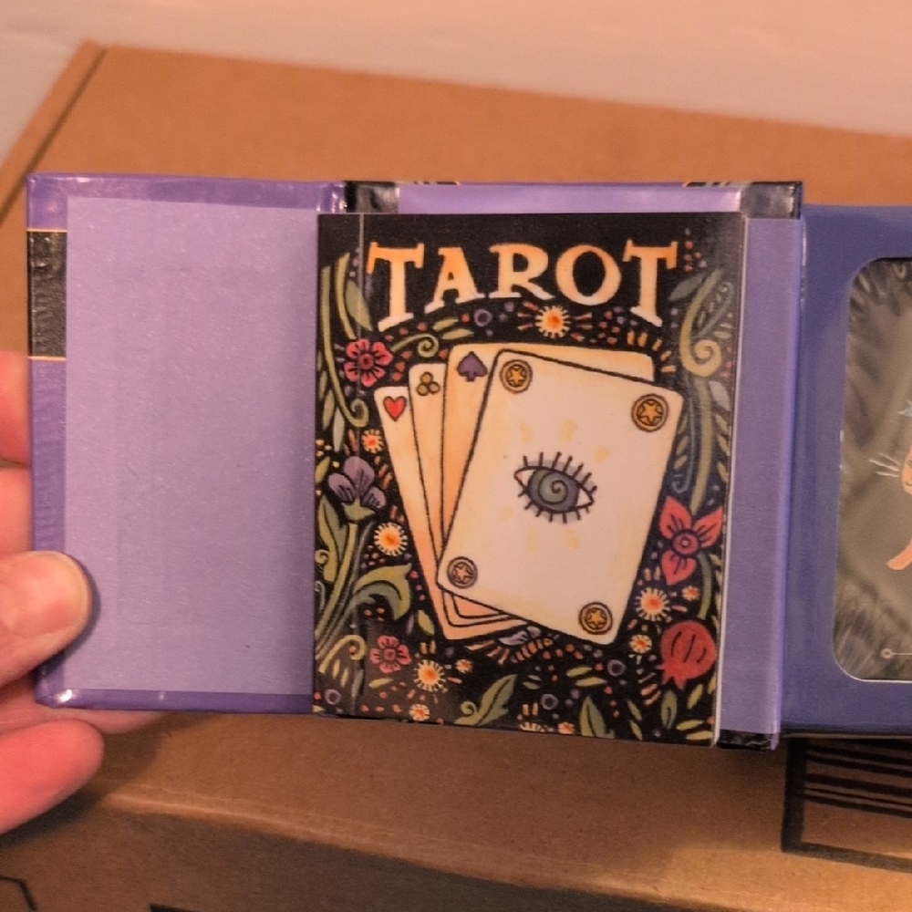 Mystical Tarot Kit in Blue Box - Picture 5 of 8